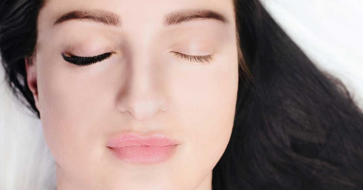  Ruski volumen – nadogradnja trepavica koja osvaja svet!