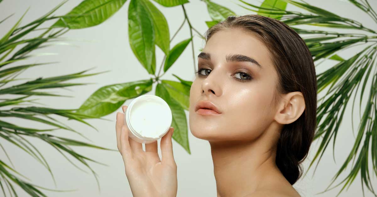 krema za masnu kozu sklonu aknama