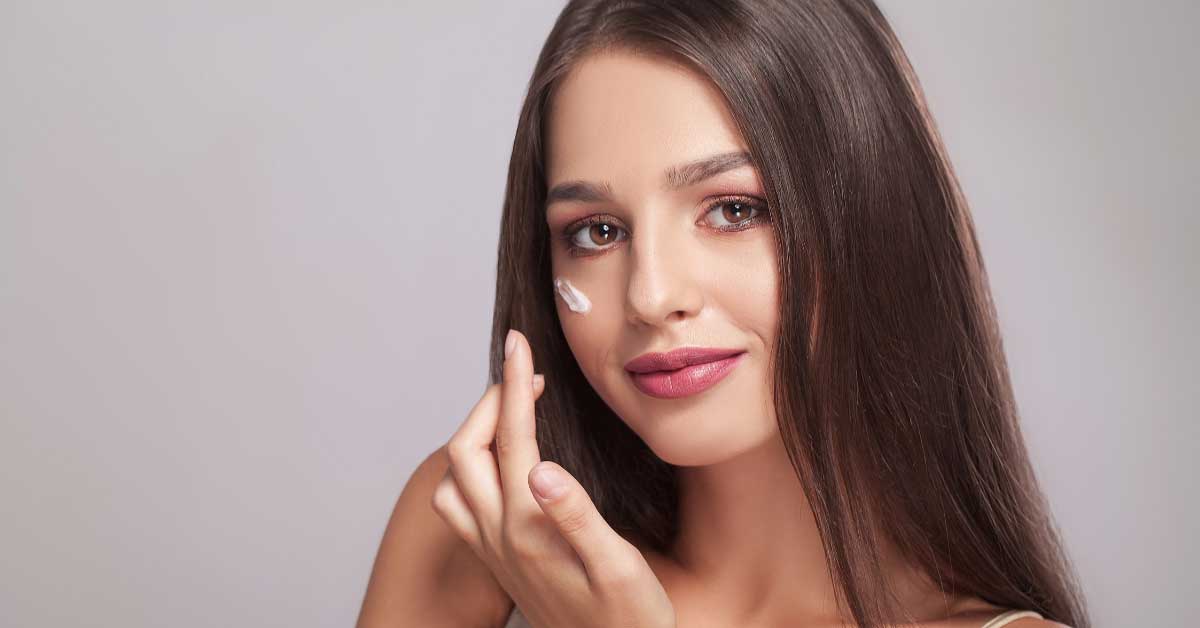  Jogurt za podočnjake je super i evo kako da ga koristite!