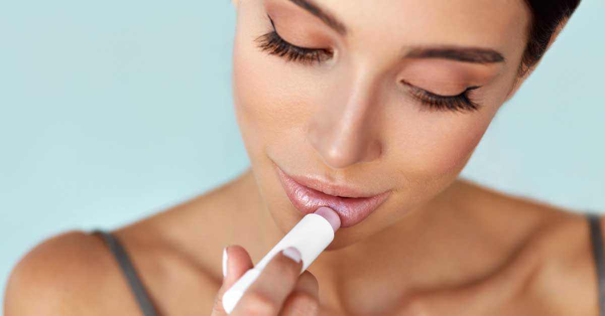  Kako usne učiniti punijim uz pomoć šminke!