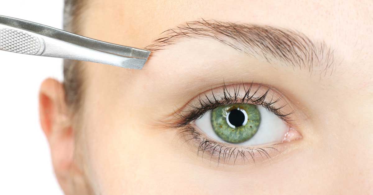 čupanje obrva pincetom