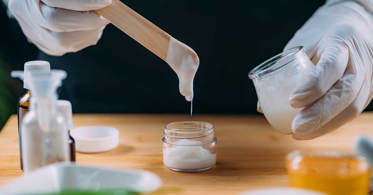 mast od jazavca za lice